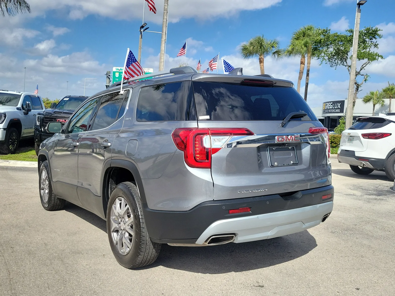 2022 GMC Acadia SLT photo 7