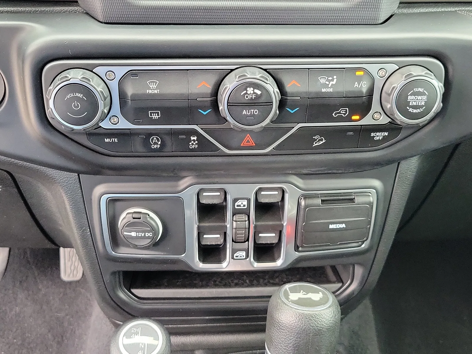 2020 Jeep Wrangler Unlimited Willys 4WD Diesel photo 29