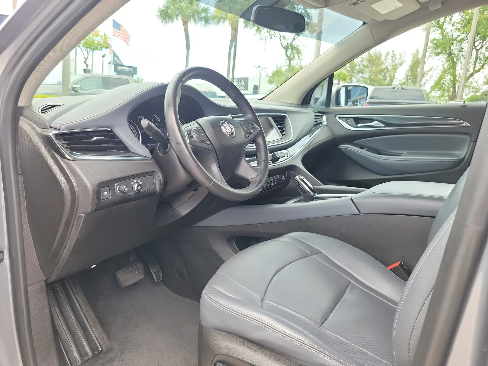 2021 Buick Enclave Essence photo 9