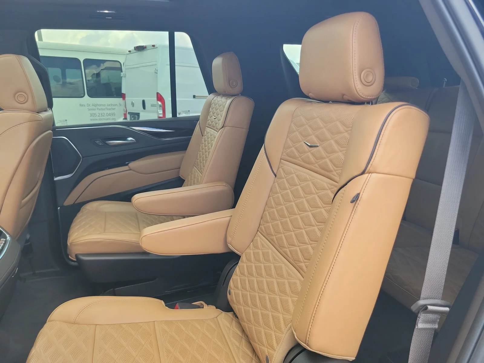 2023 Cadillac Escalade 4WD Premium Luxury photo 14