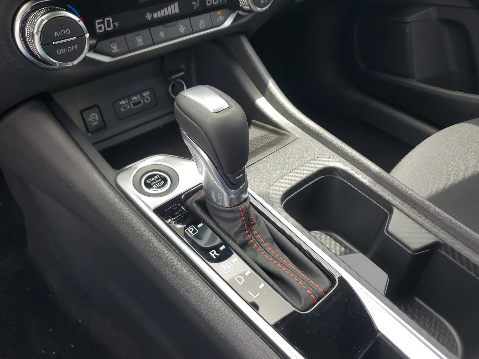 2025 Nissan Sentra SR photo 17