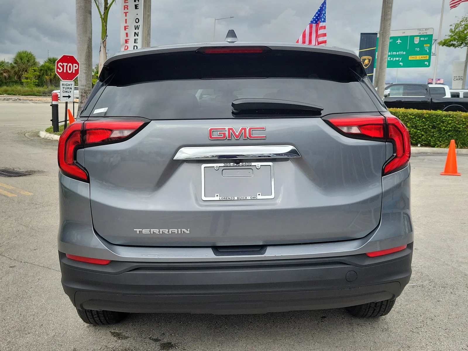 2020 GMC Terrain SLE photo 6