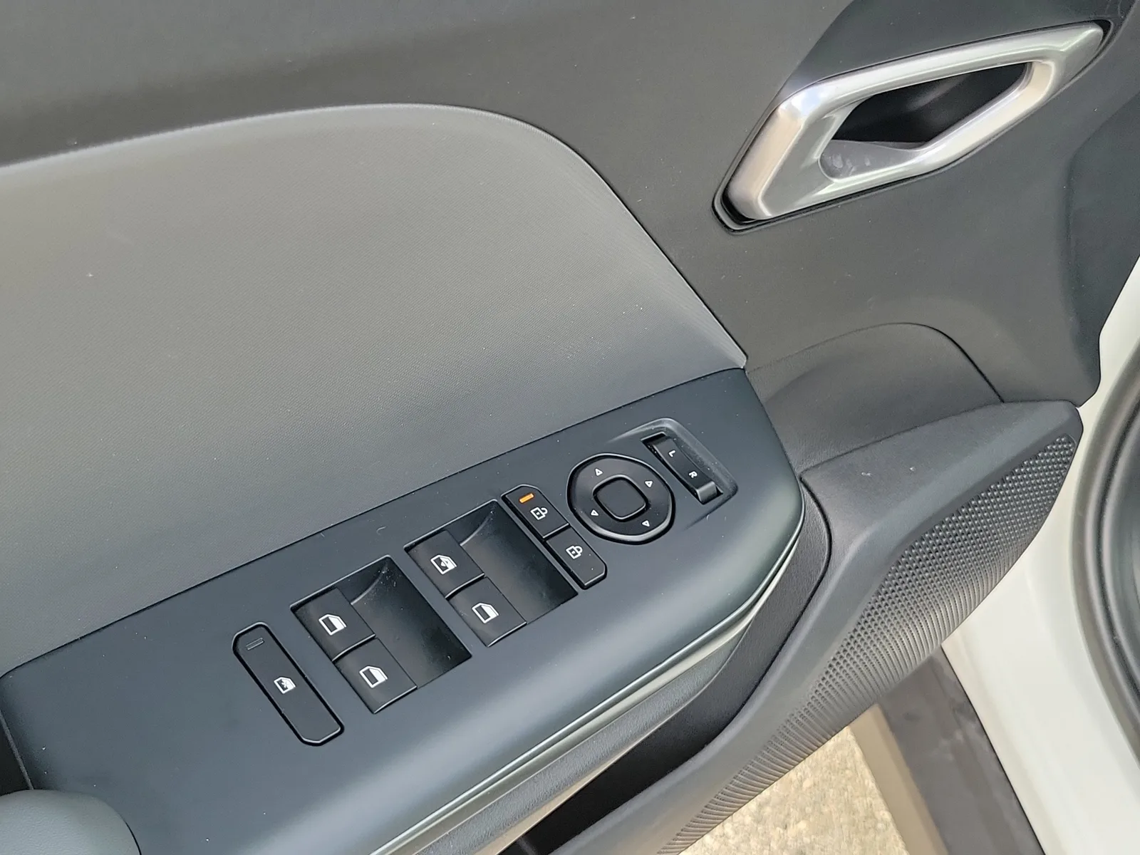 2025 Kia K4 LXS photo 28