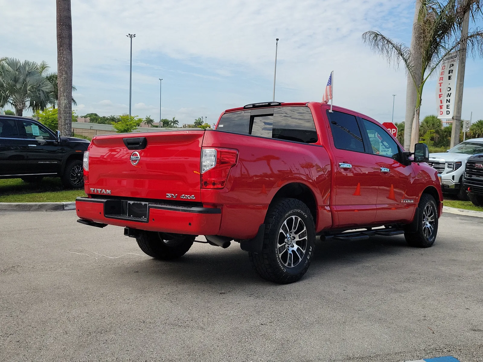 2021 Nissan Titan SV photo 5