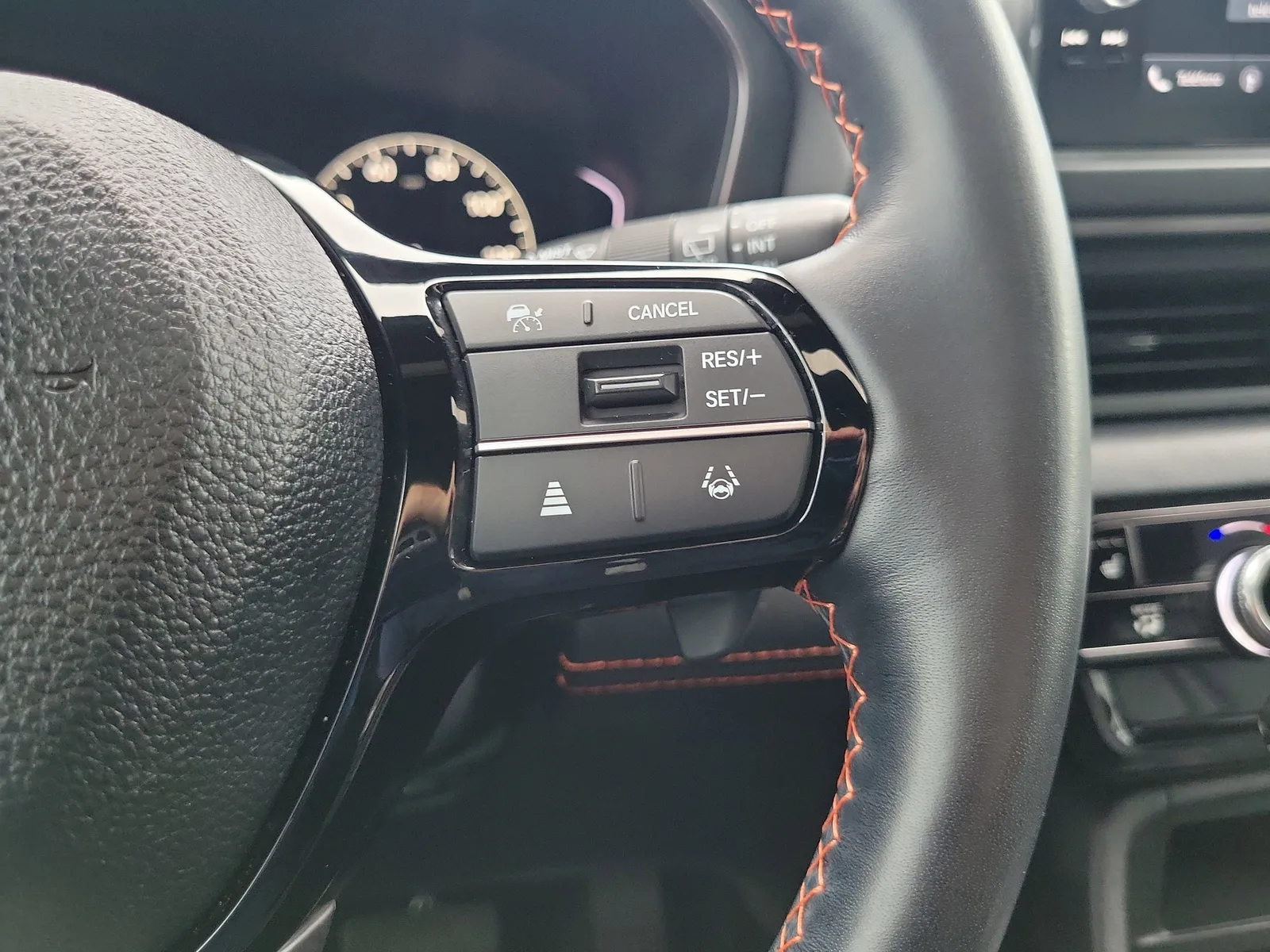 2024 Honda Pilot TrailSport photo 21