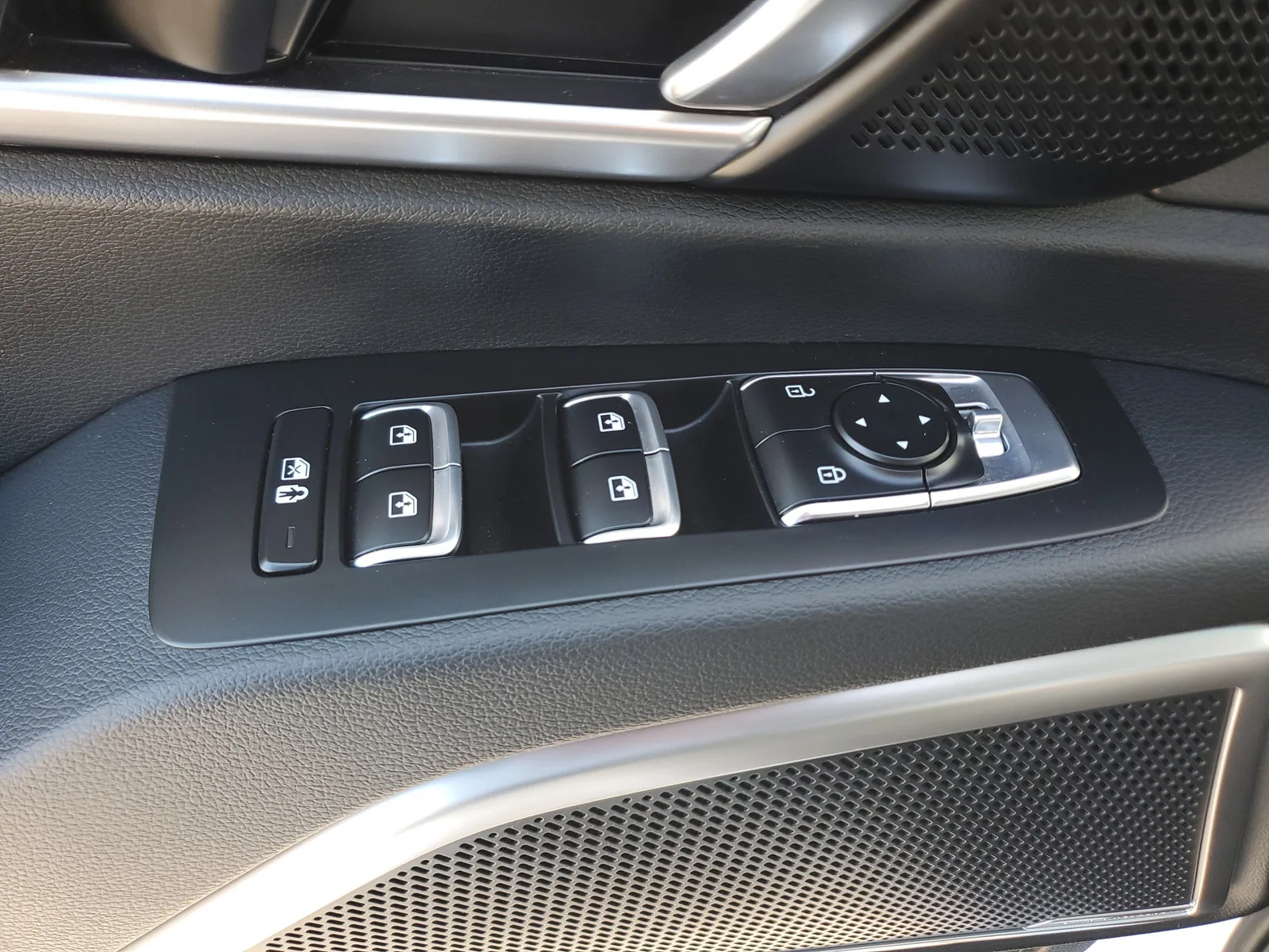 2024 Kia Telluride LX photo 26