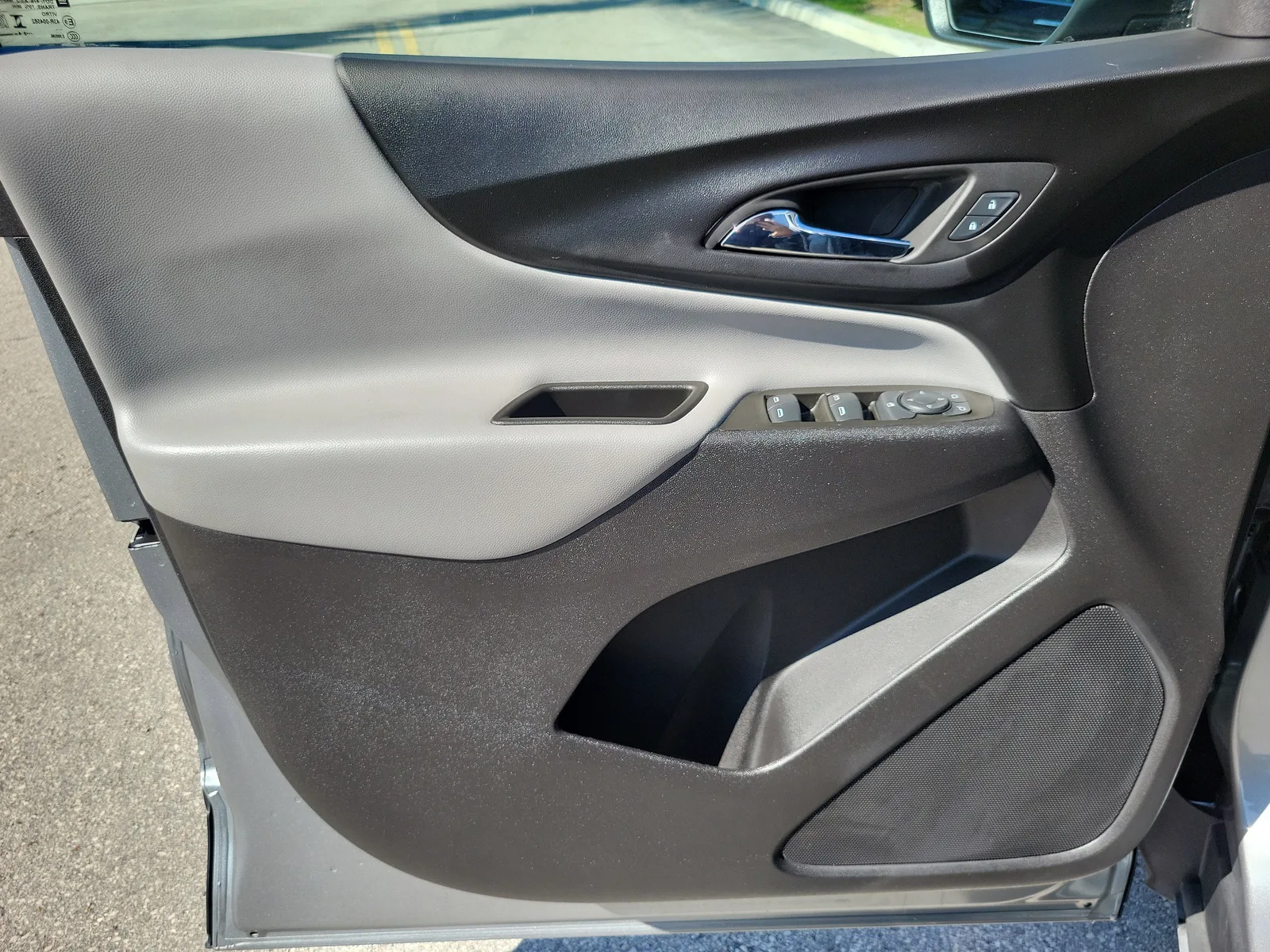 2024 Chevrolet Equinox LS photo 22