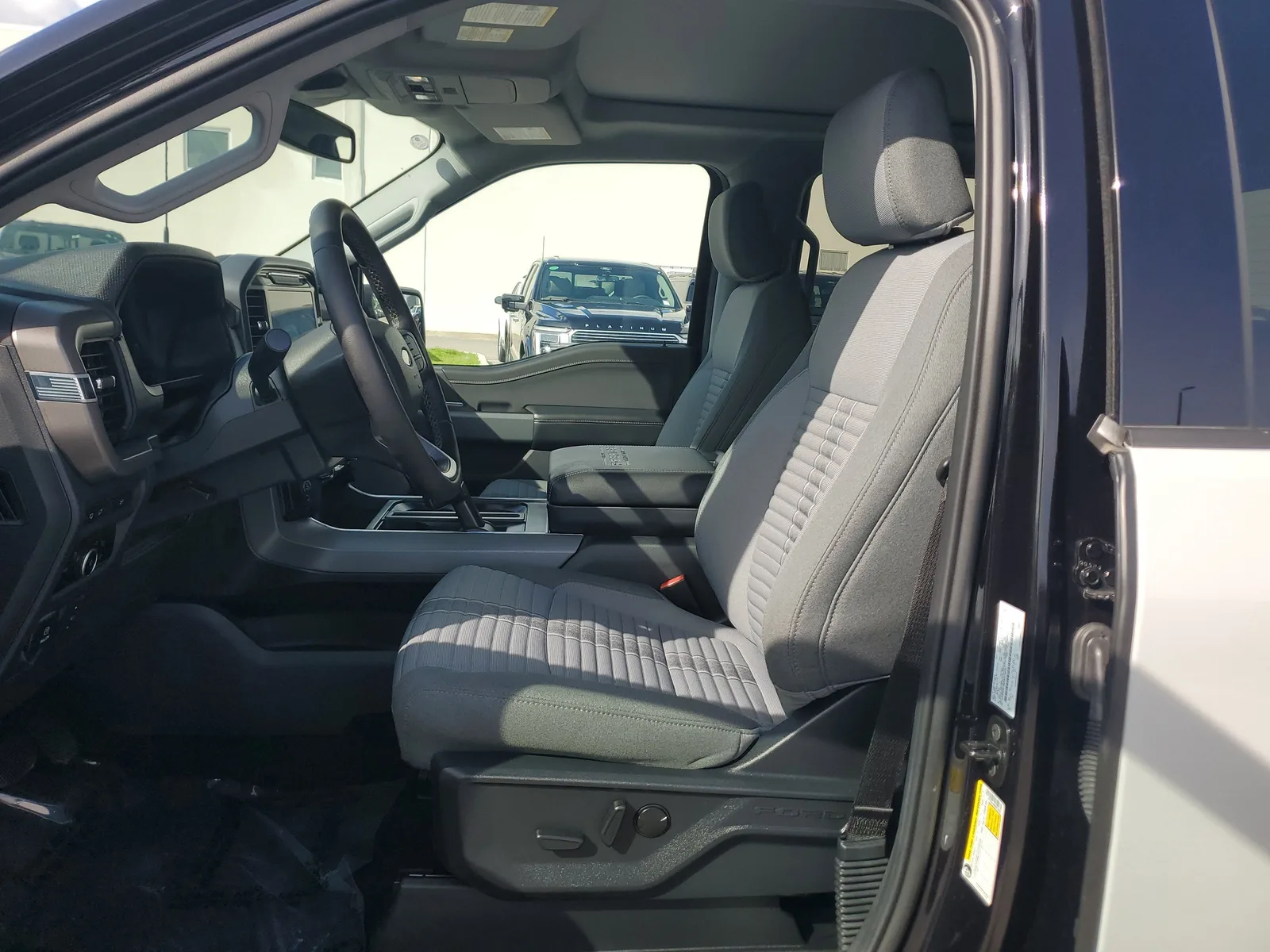 2024 Ford F-150 XLT 4WD photo 13
