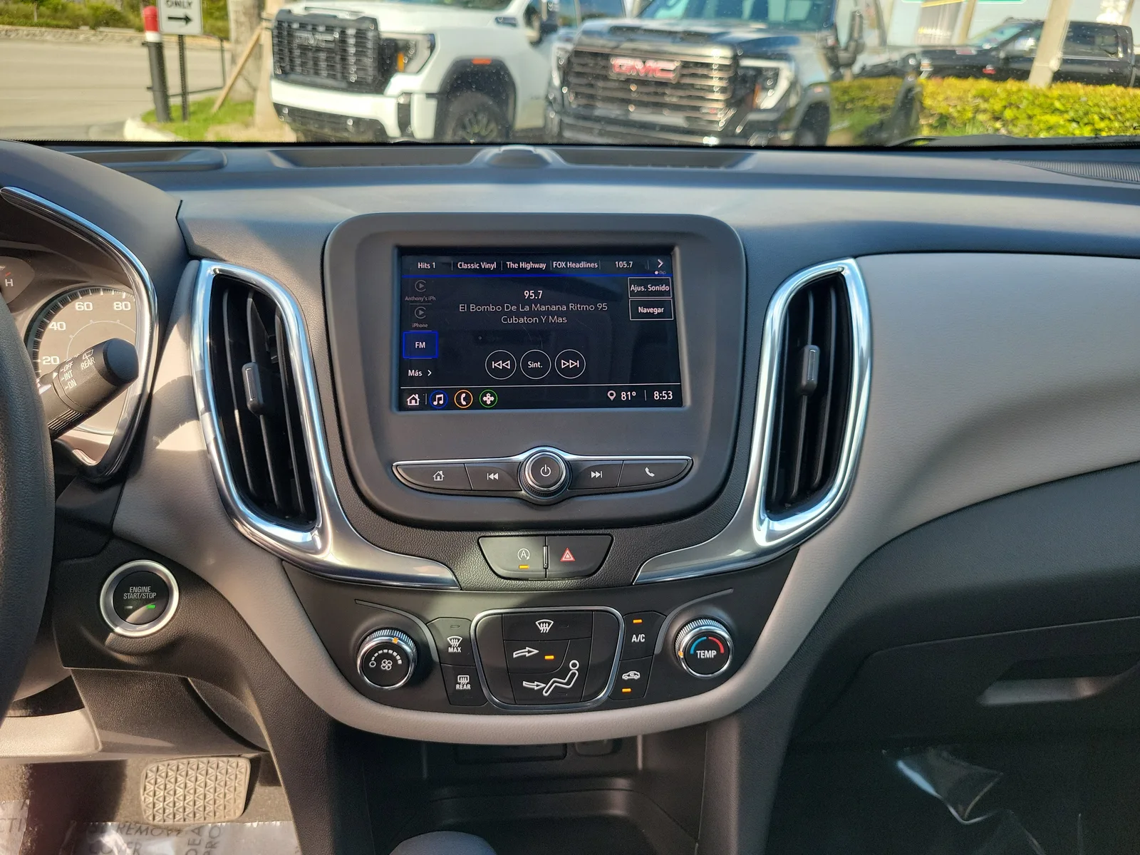 2023 Chevrolet Equinox LS photo 19