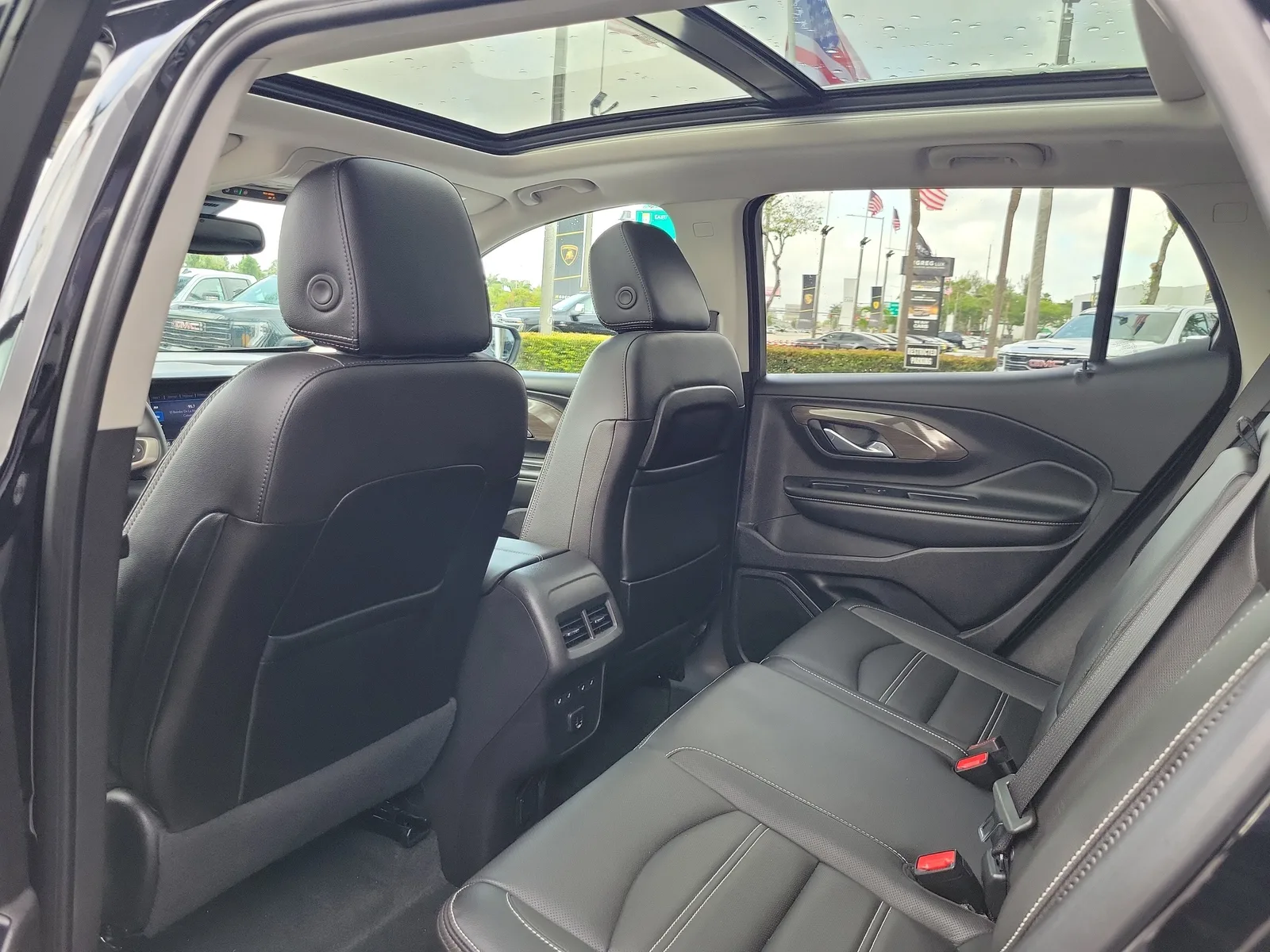 2024 GMC Terrain Denali photo 15