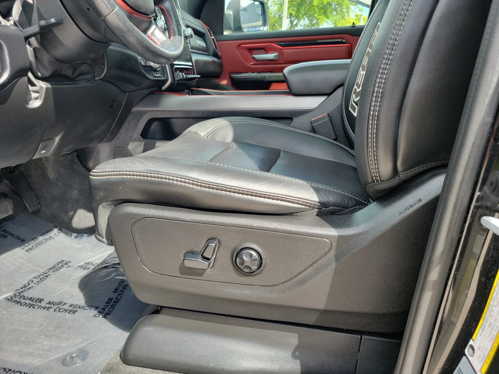 2019 RAM 1500 Rebel photo 14