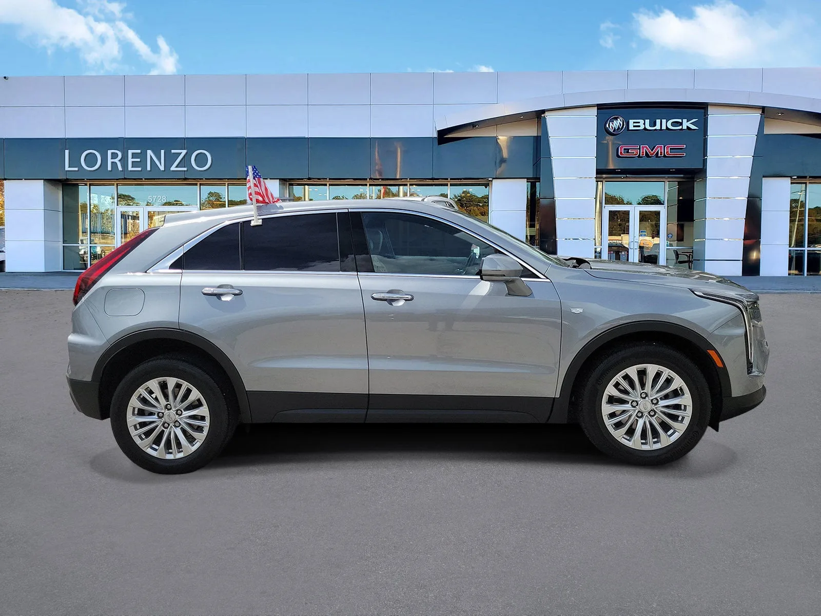 2024 Cadillac XT4 Luxury photo 4