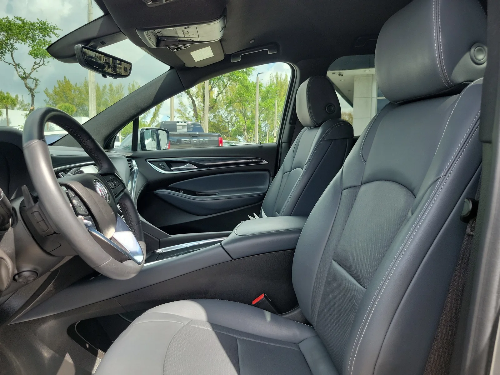 2024 Buick Enclave Premium photo 12