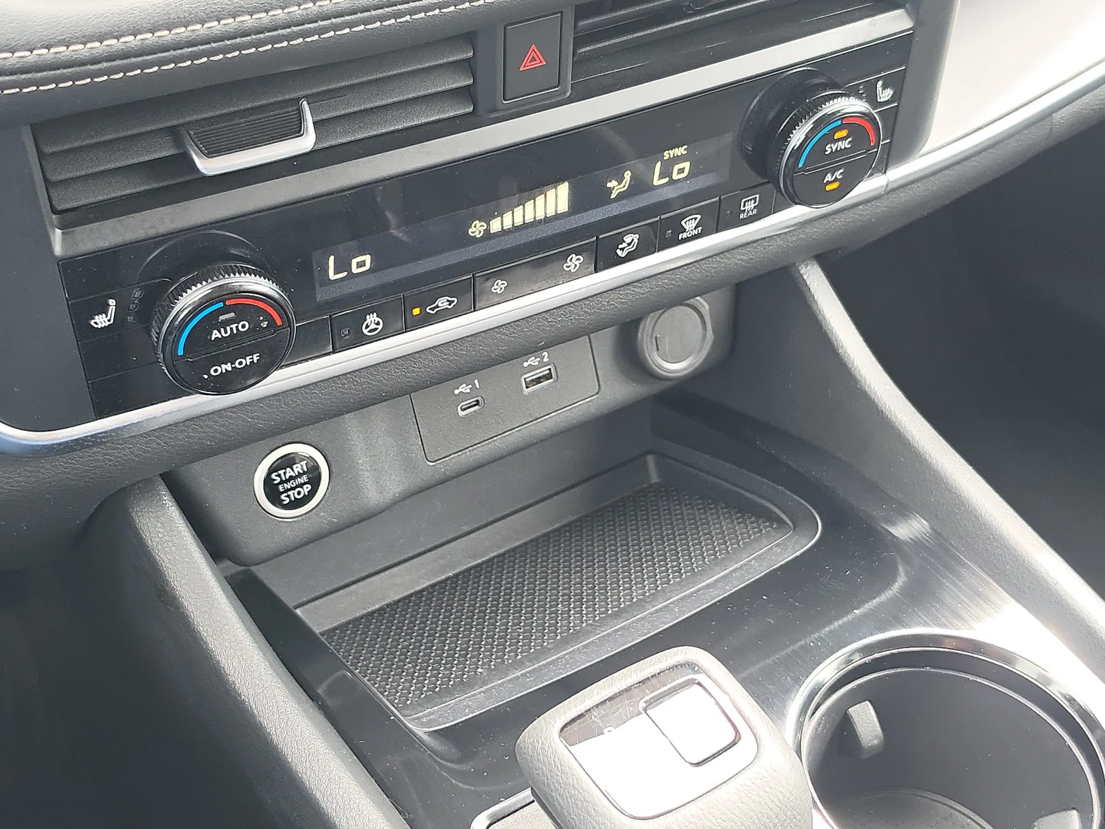 2023 Nissan Rogue SV photo 22