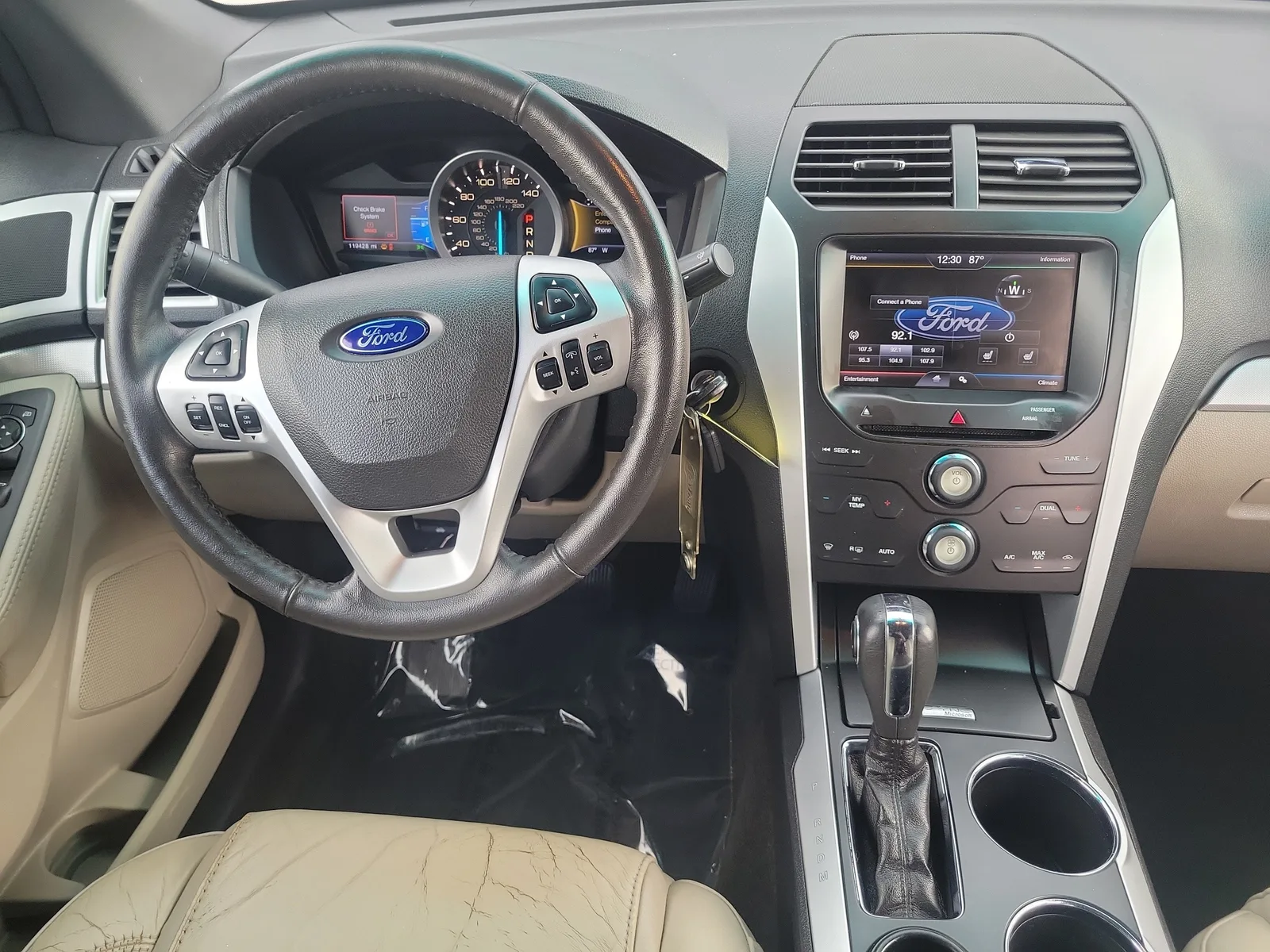 2014 Ford Explorer XLT photo 17