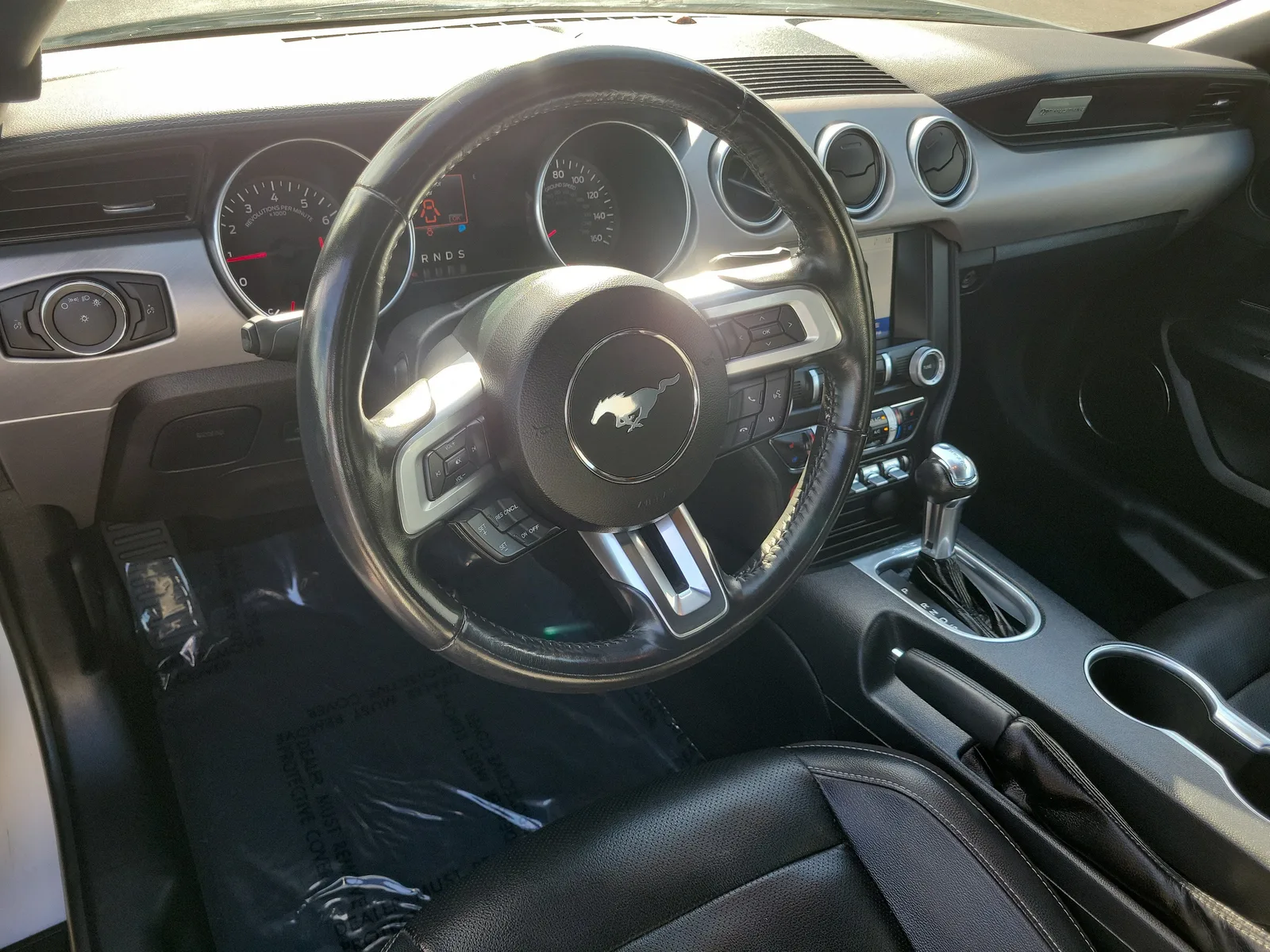 2022 Ford Mustang EcoBoost Premium photo 9