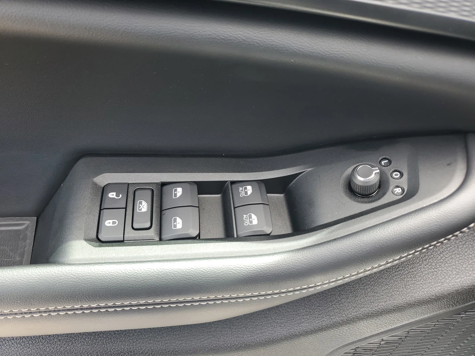 2024 Jeep Grand Cherokee L Altitude X 4WD photo 30