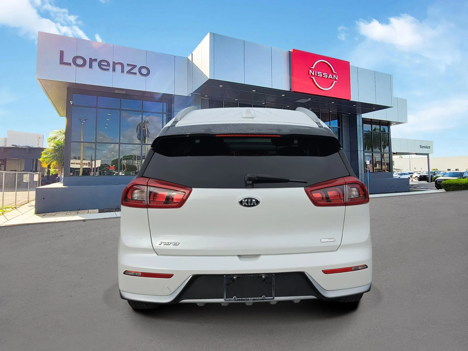 2017 Kia Niro LX photo 4