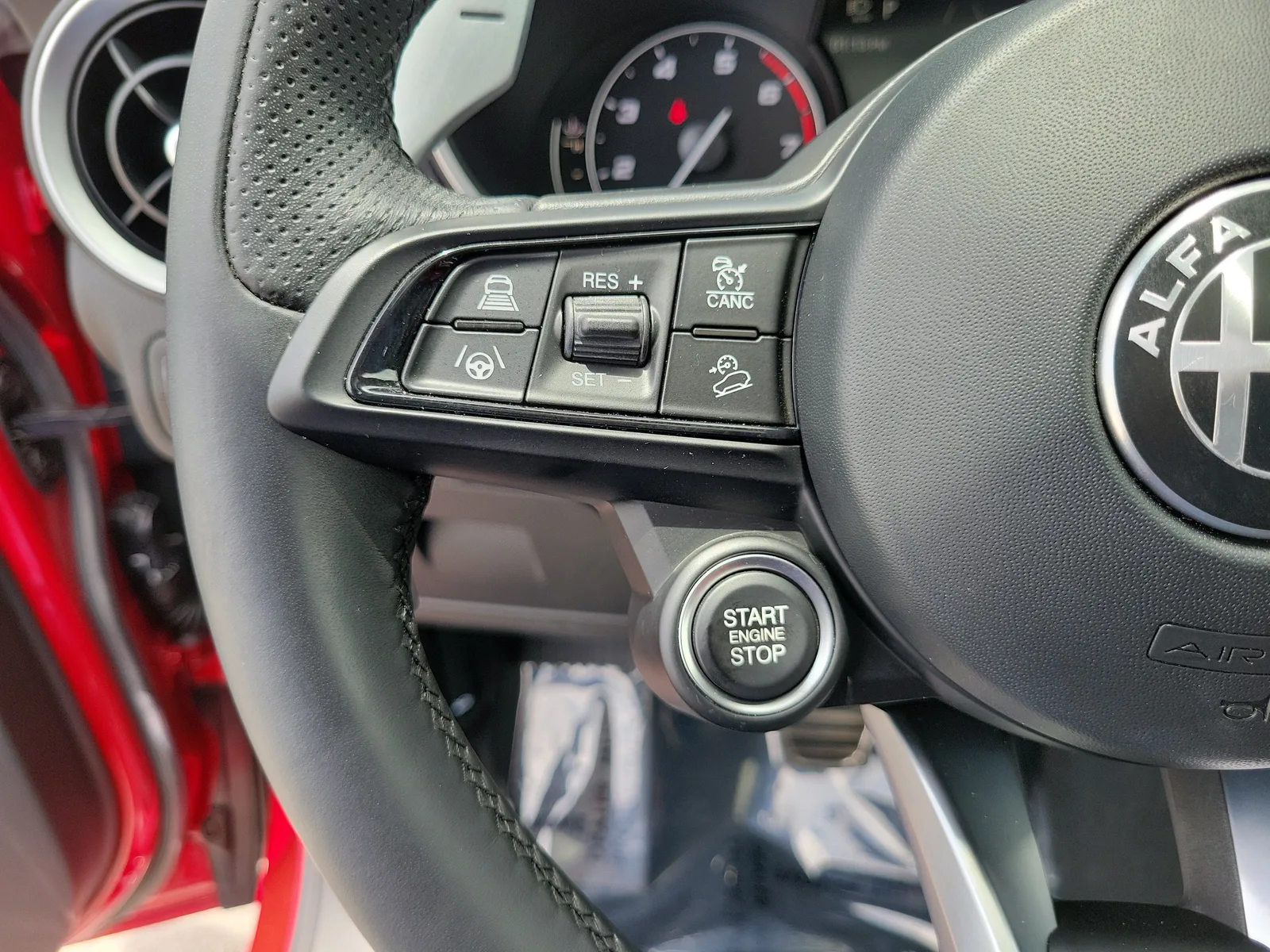 2022 Alfa Romeo Stelvio Veloce 4WD photo 22