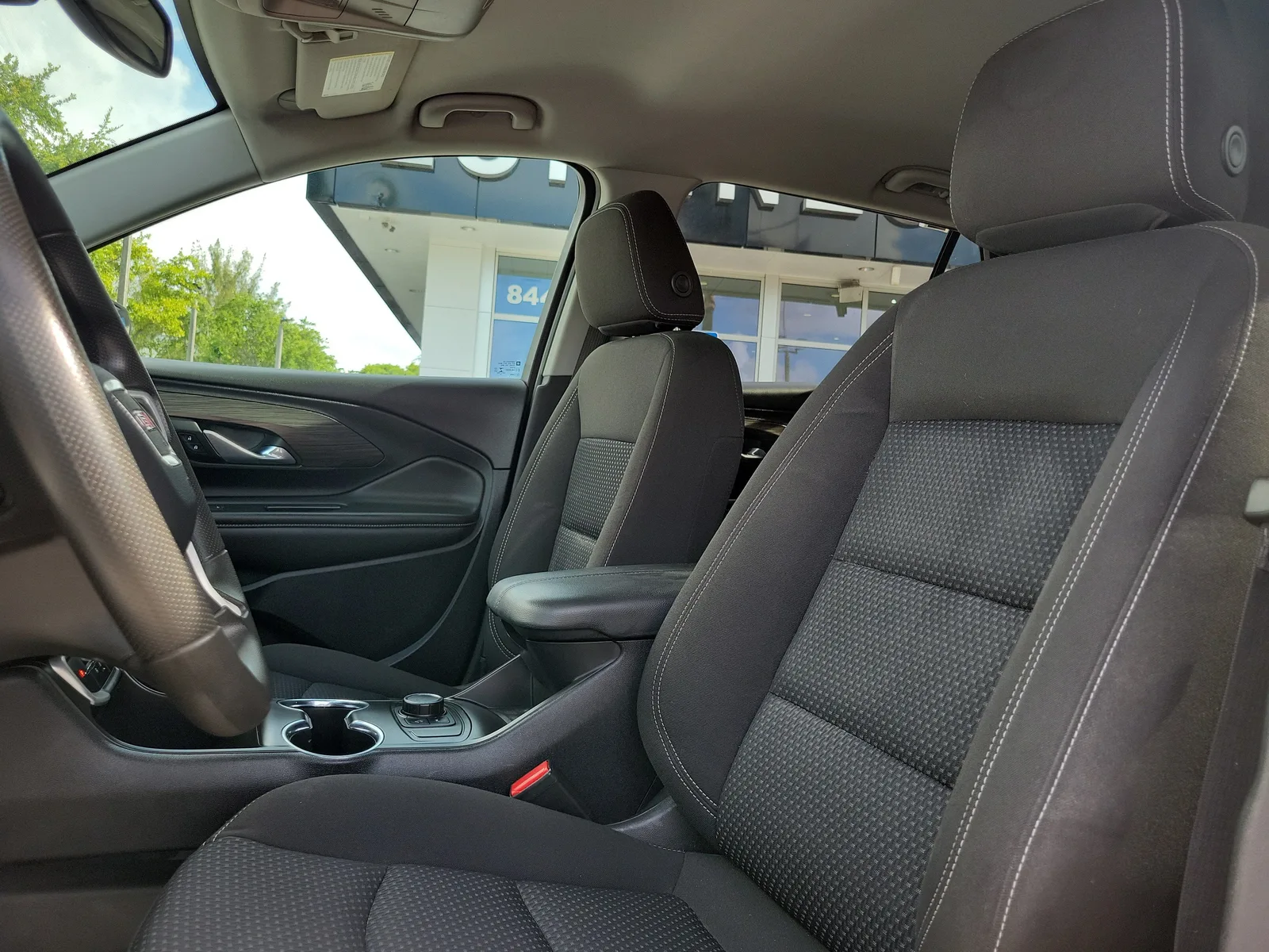 2023 GMC Terrain SLE photo 21