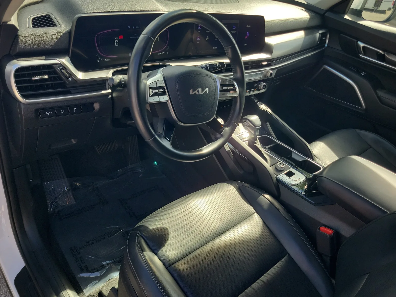 2024 Kia Telluride S photo 9