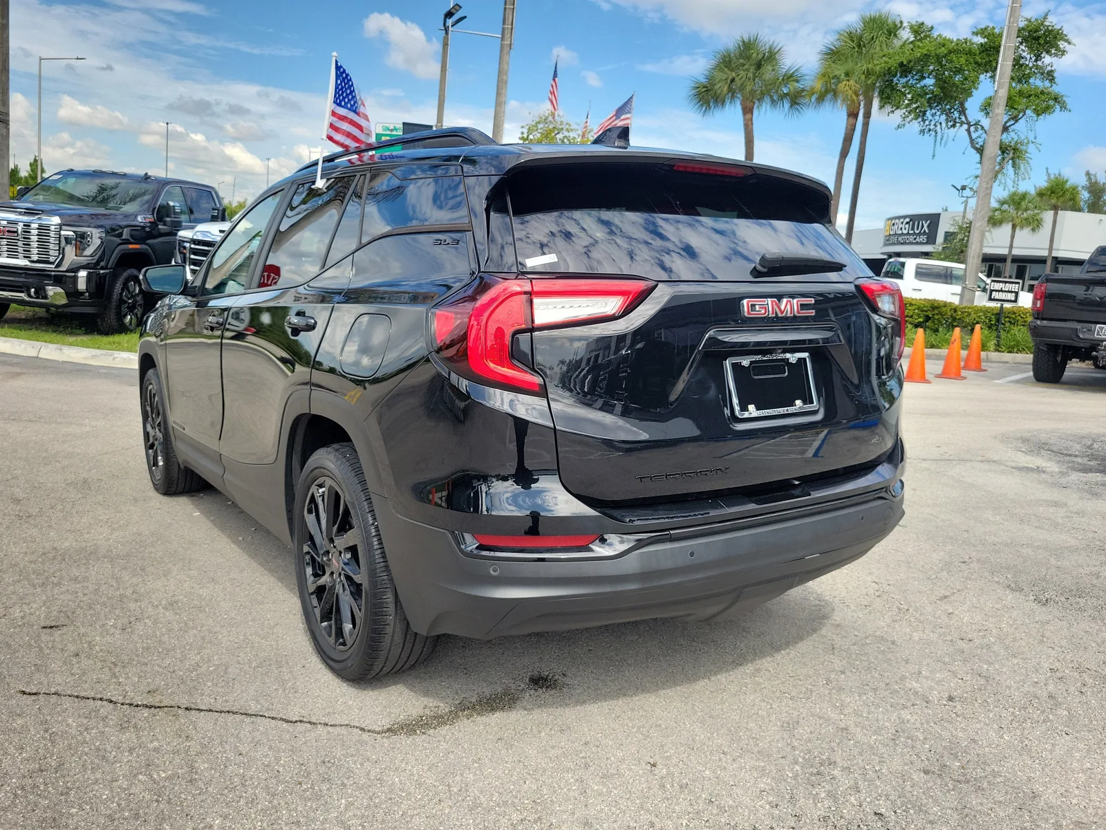 2023 GMC Terrain SLE photo 7