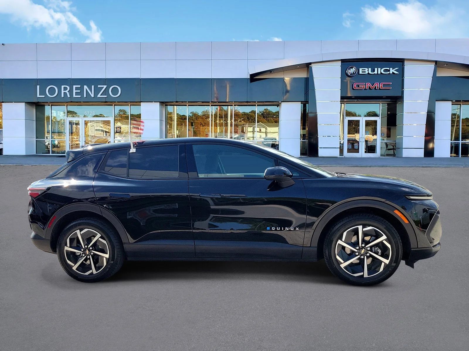 2025 Chevrolet Equinox EV LT photo 4