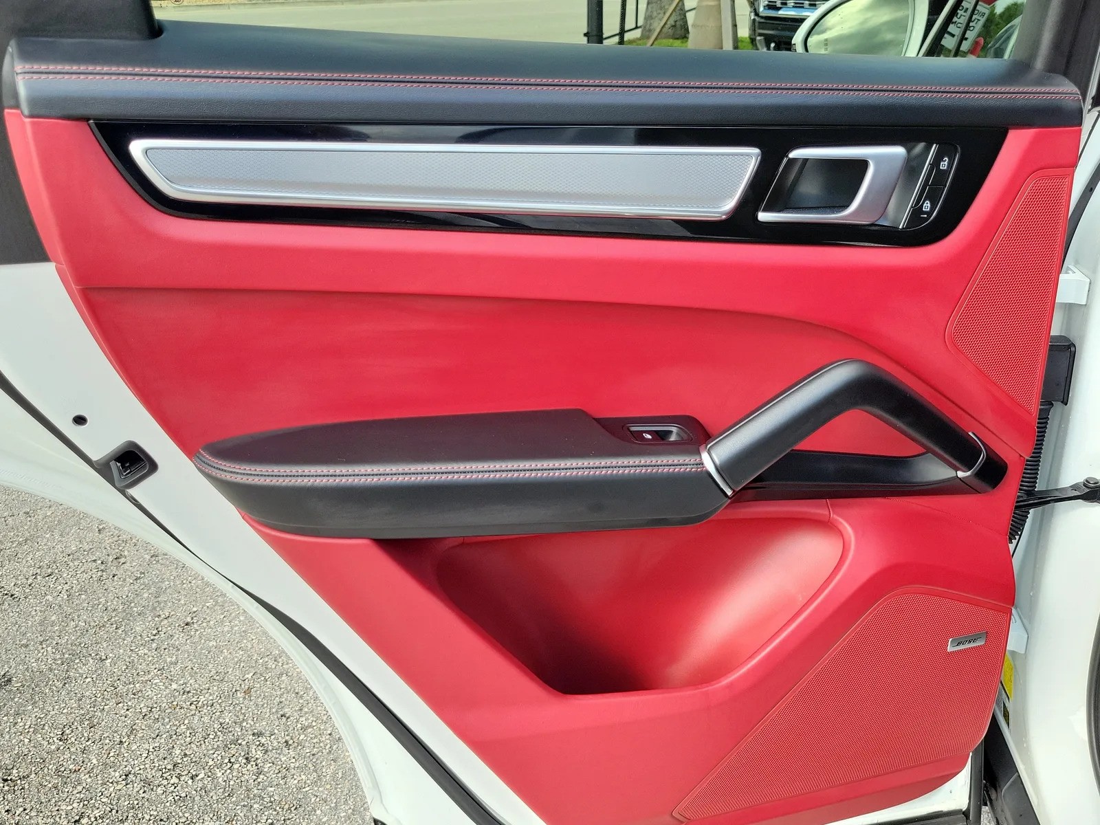 2023 Porsche Cayenne NA photo 26