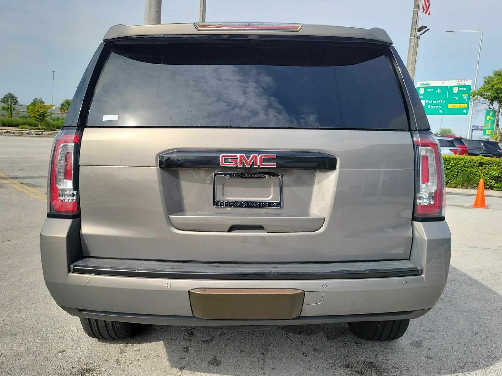 2019 GMC Yukon Denali photo 6