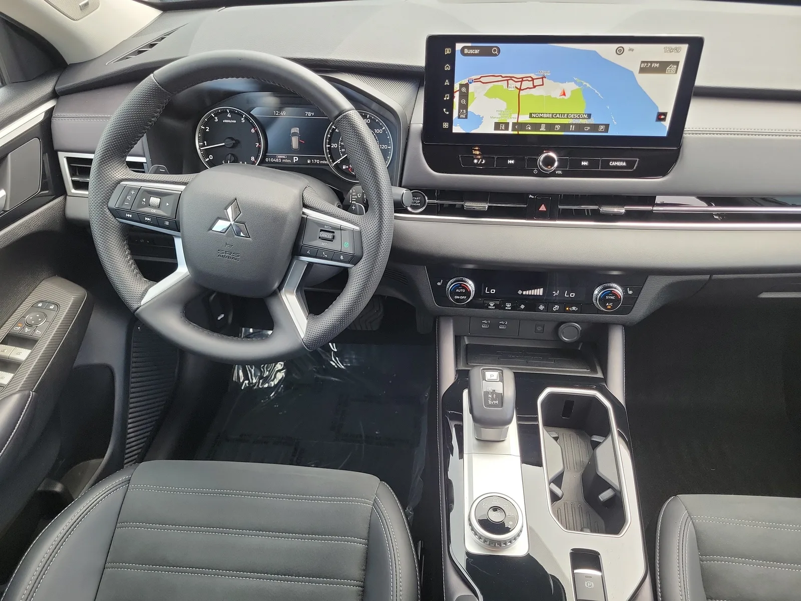 2025 Mitsubishi Outlander SE photo 18