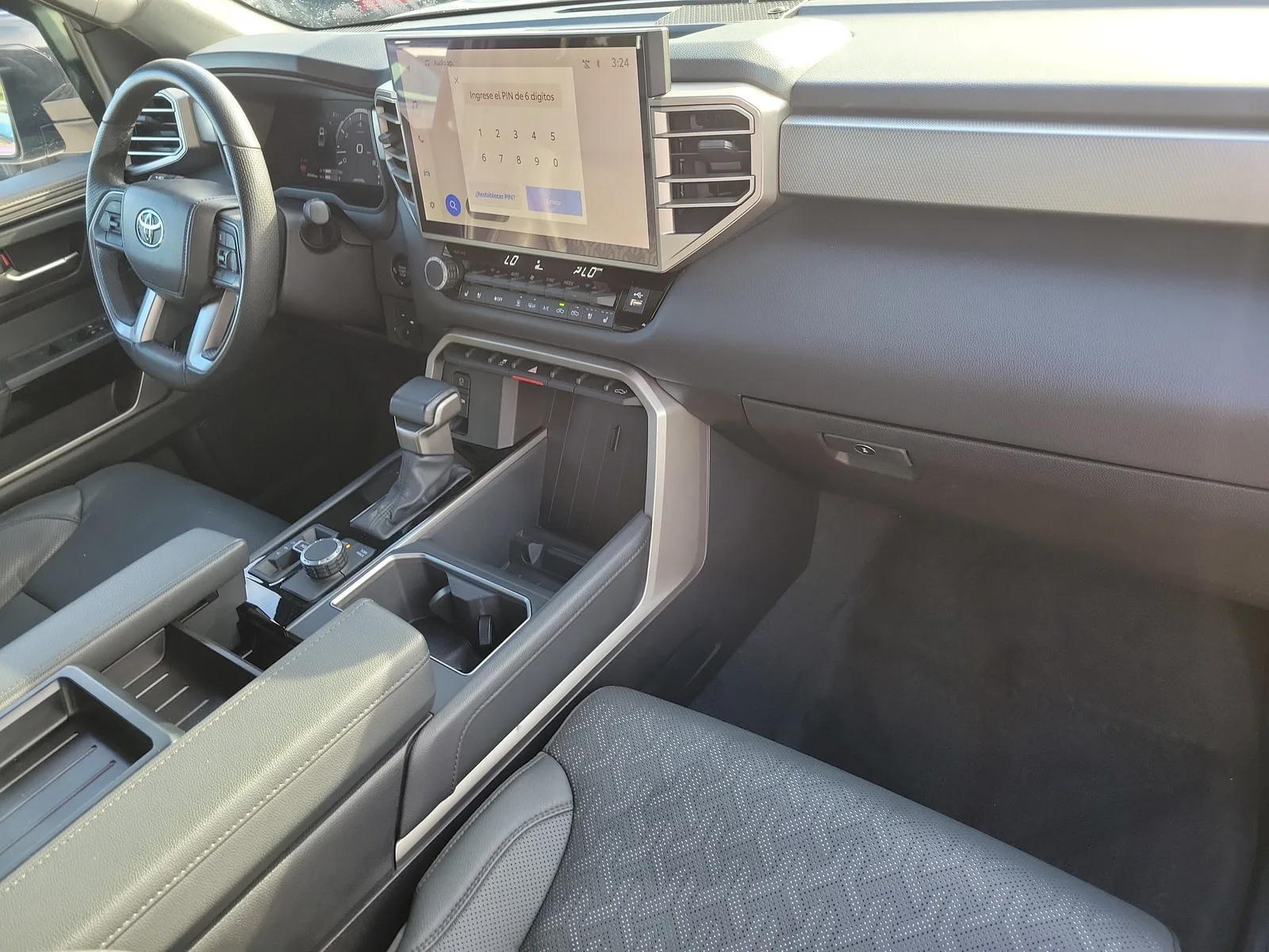 2025 Toyota Tundra 4WD Limited photo 16