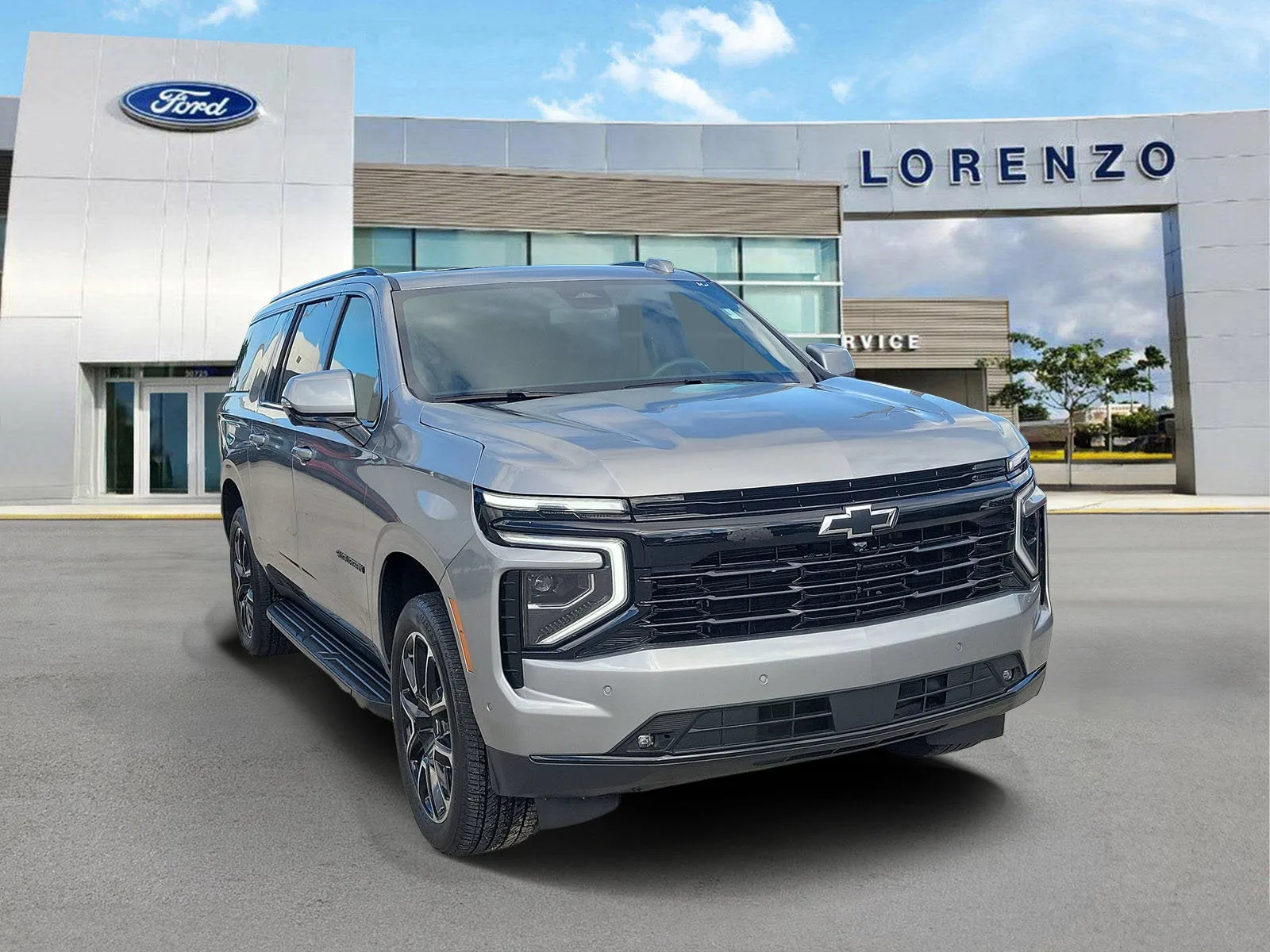 2025 Chevrolet Suburban RST Diesel photo 3