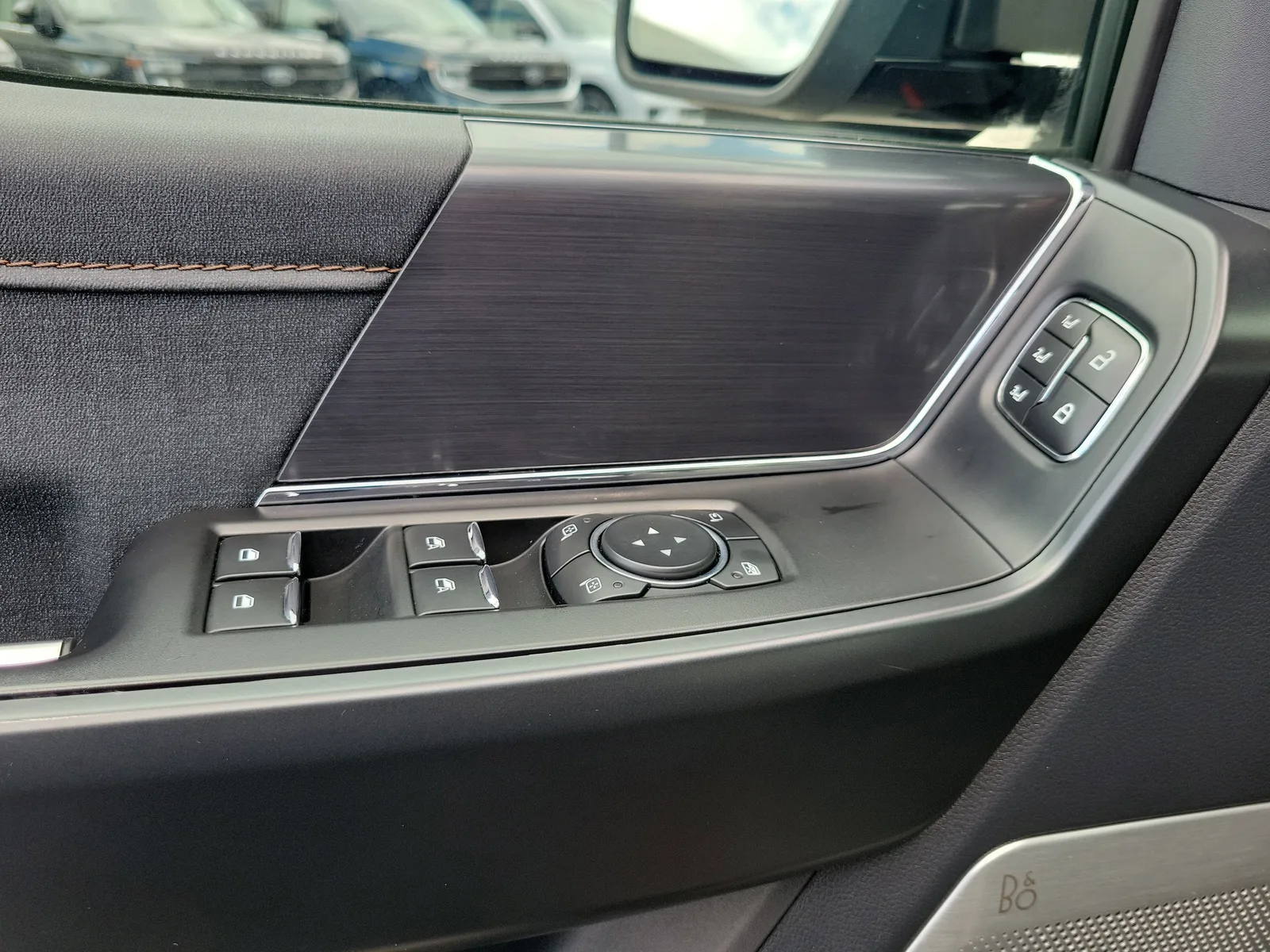 2023 Ford F-150 Raptor 4WD photo 27