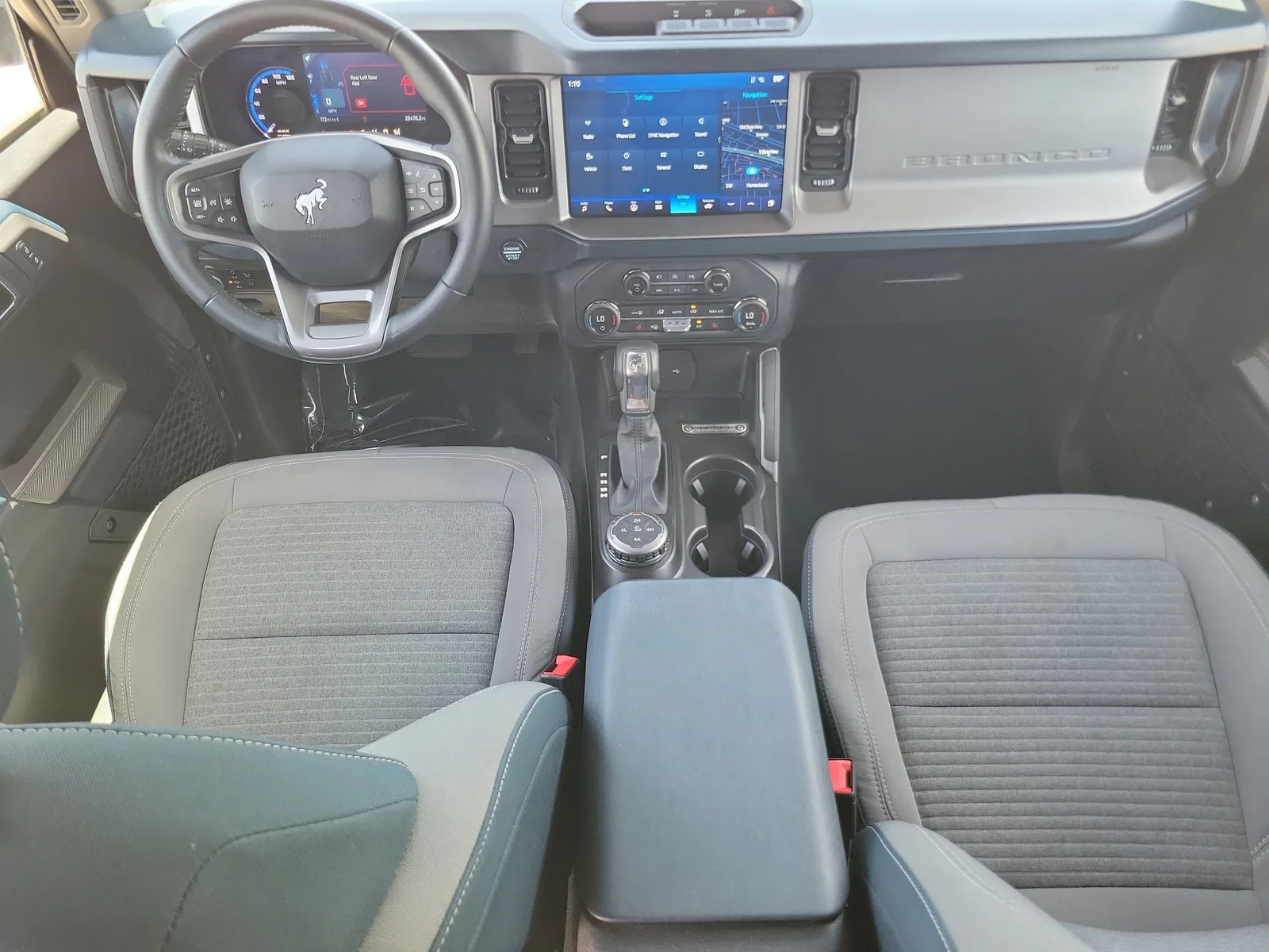 2023 Ford Bronco Outer Banks 4WD photo 17