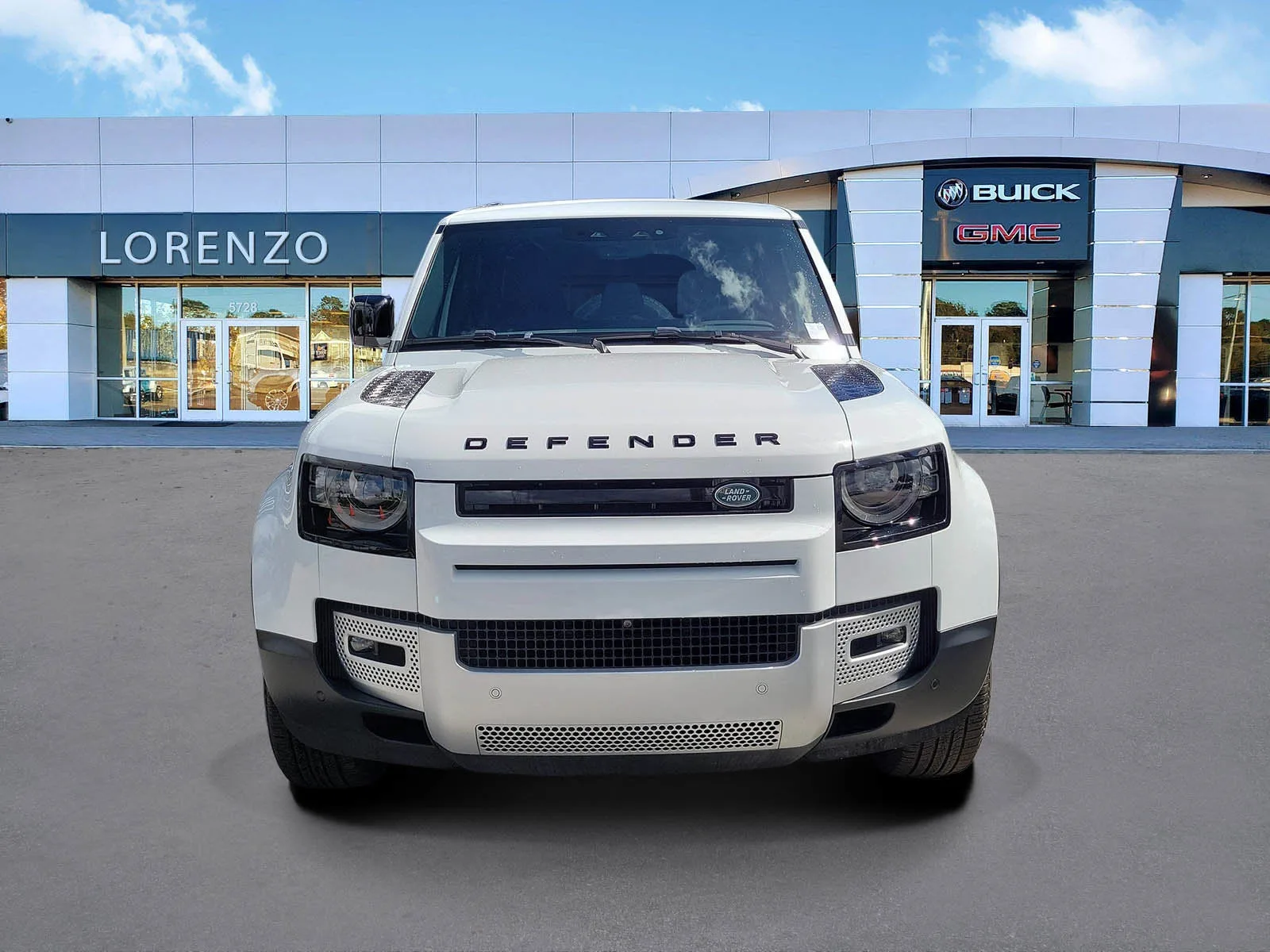 2025 Land Rover Defender S photo 2