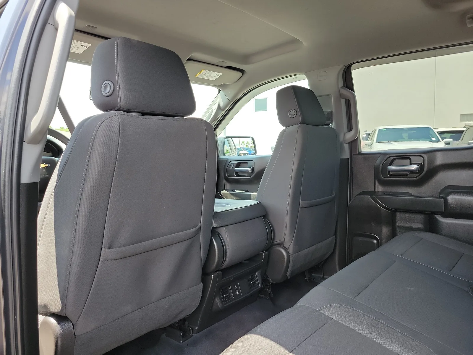 2023 Chevrolet Silverado 1500 Custom photo 14