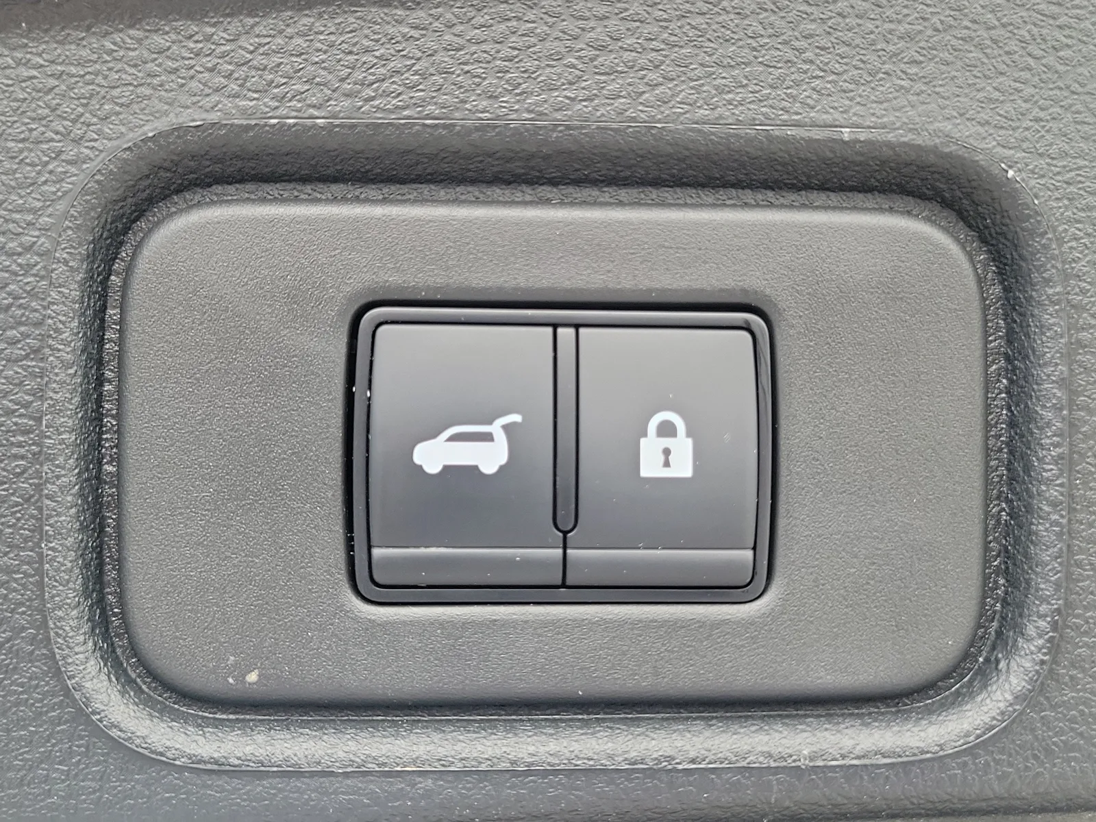 2025 Nissan Pathfinder SV photo 12