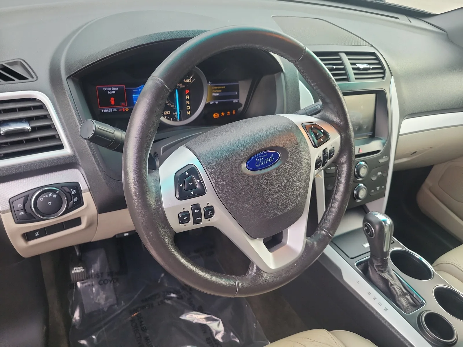 2014 Ford Explorer XLT photo 15