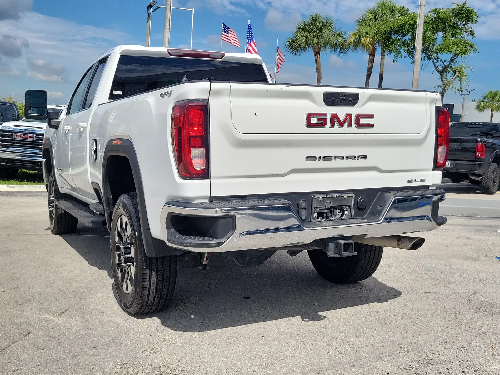 2022 GMC Sierra 2500 HD SLE photo 7