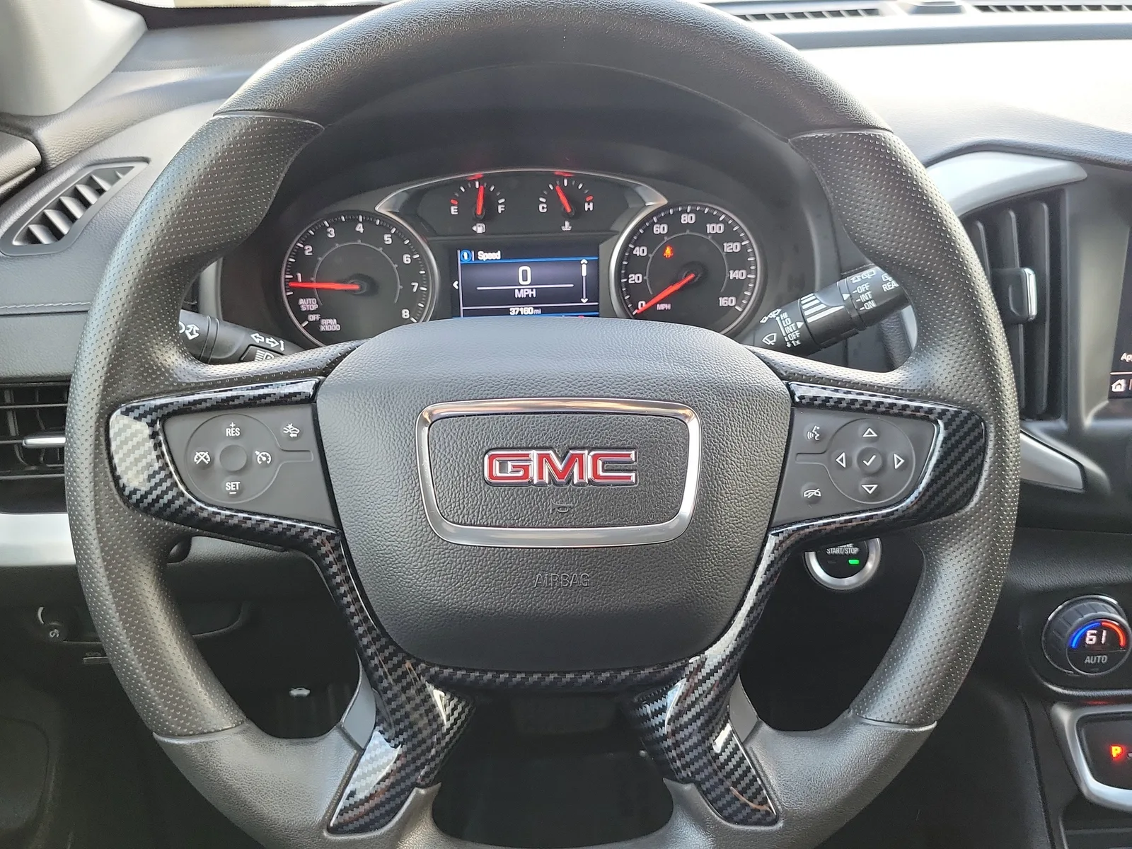 2024 GMC Terrain SLE photo 18