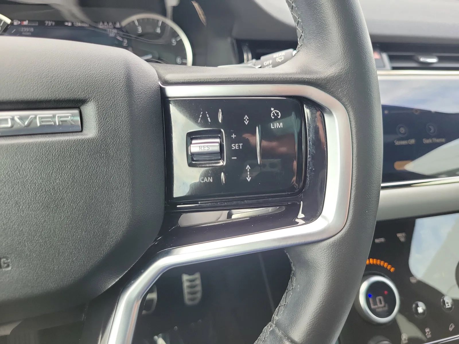 2023 Land Rover Range Rover Evoque R-Dynamic SE photo 22