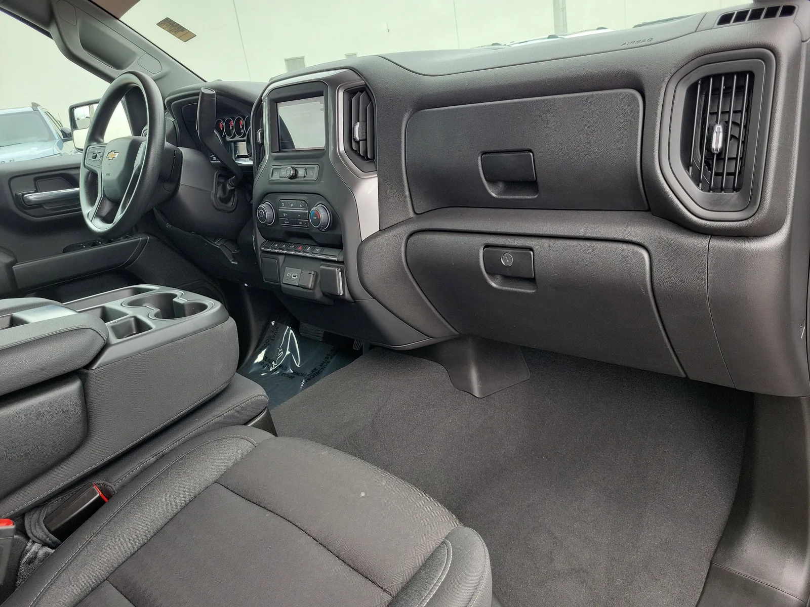 2024 Chevrolet Silverado 1500 Custom photo 12