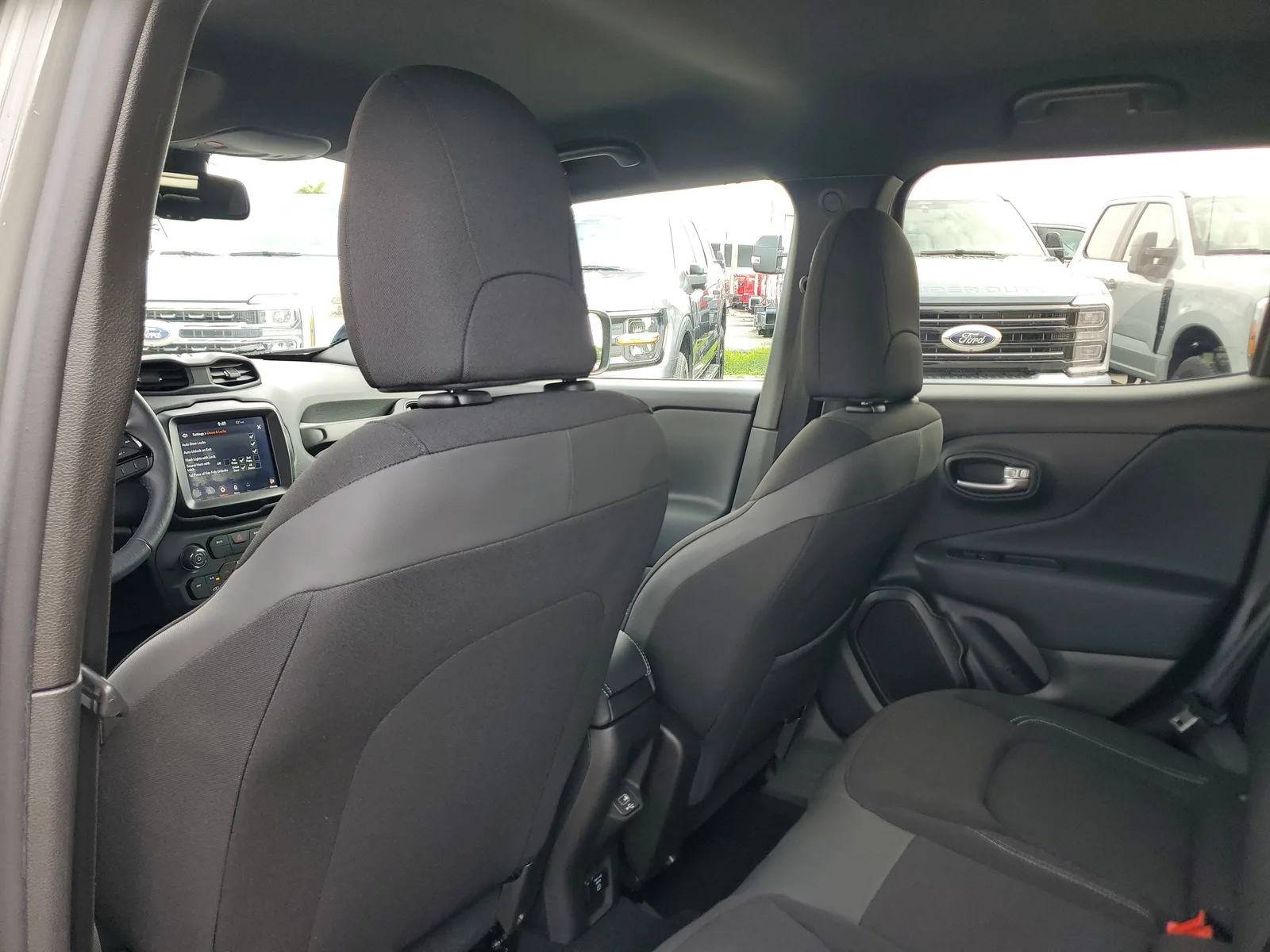 2022 Jeep Renegade Altitude 4WD photo 13