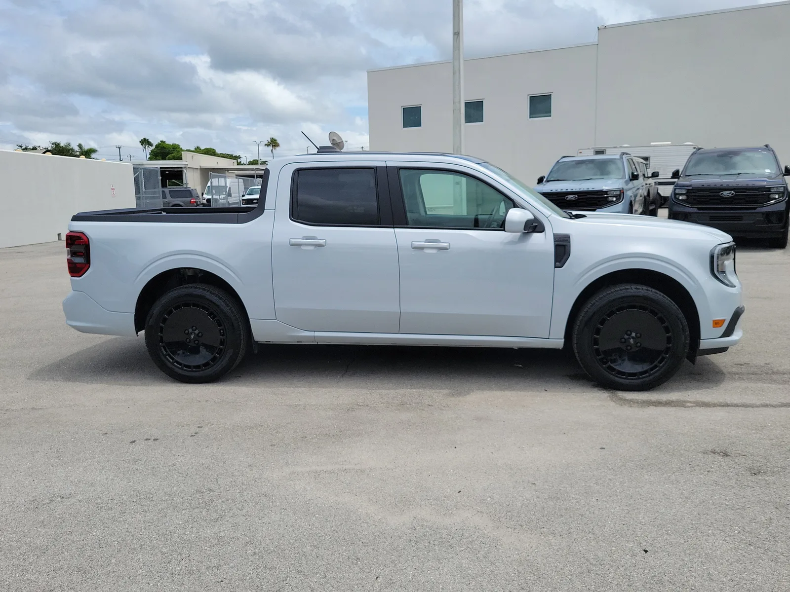 2026 Ford Maverick Lobo Standard 4WD photo 4