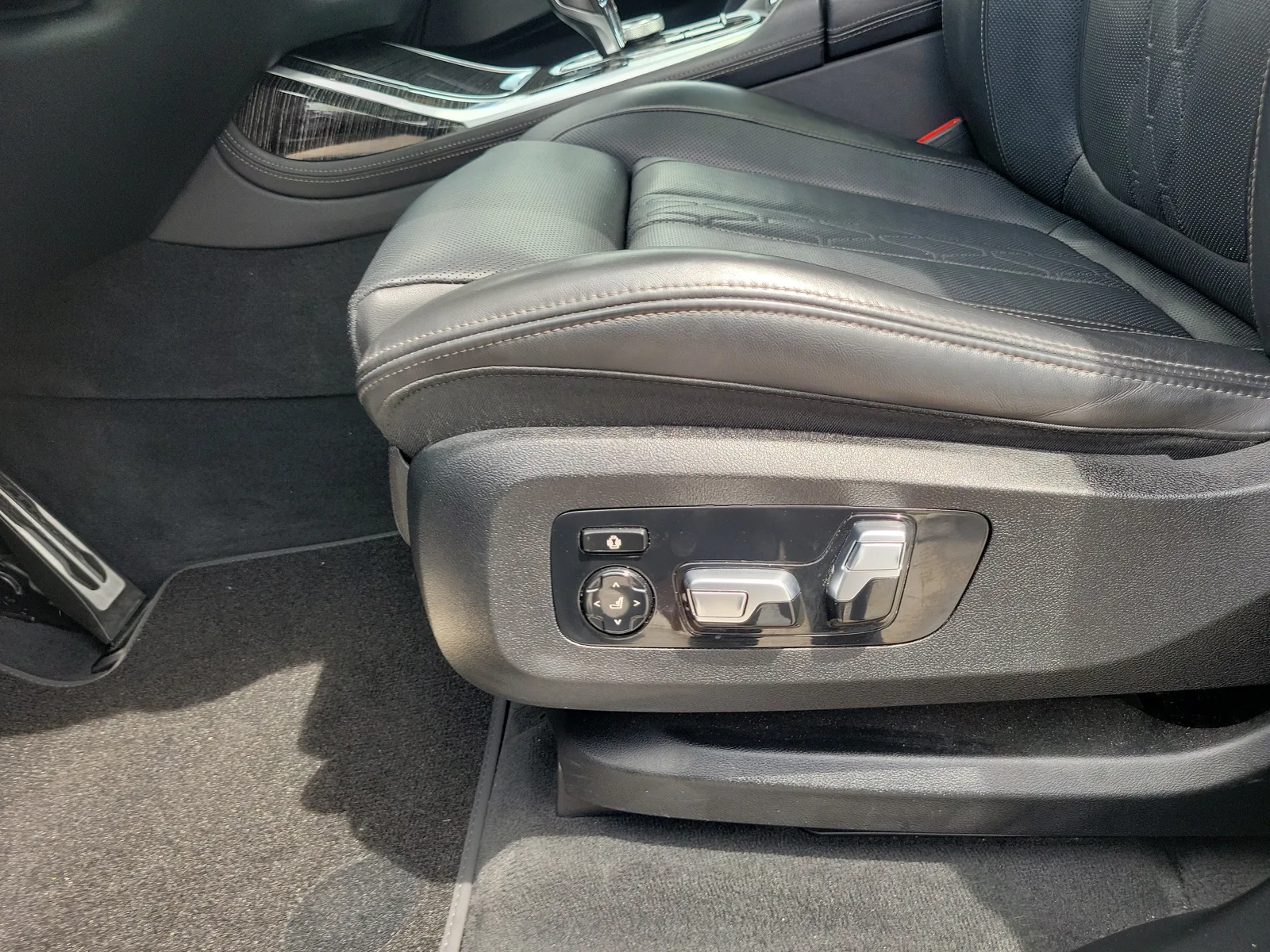 2022 BMW X7 M50i photo 21