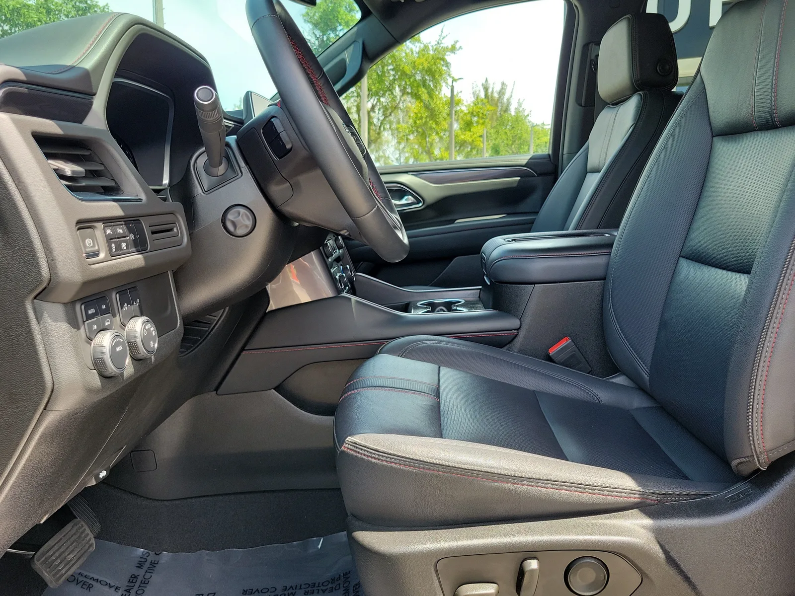 2023 Chevrolet Tahoe RST photo 24