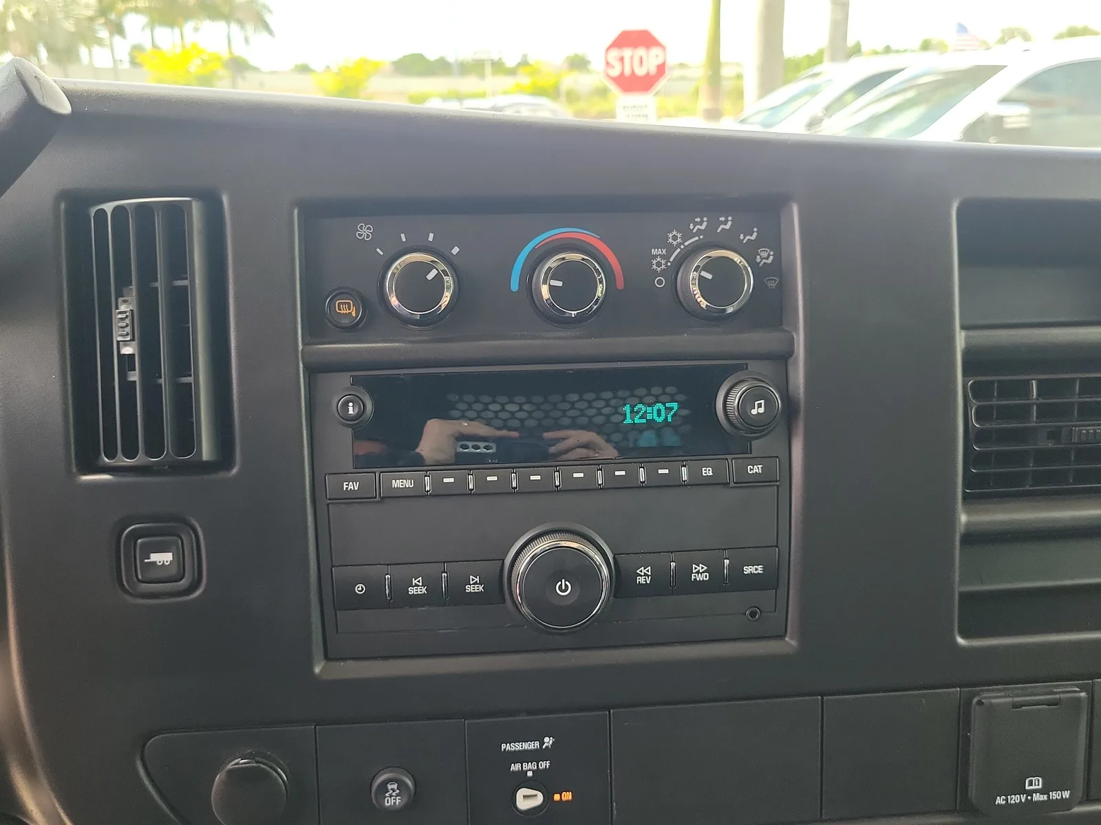 2025 GMC Savana Cargo Work Van photo 19