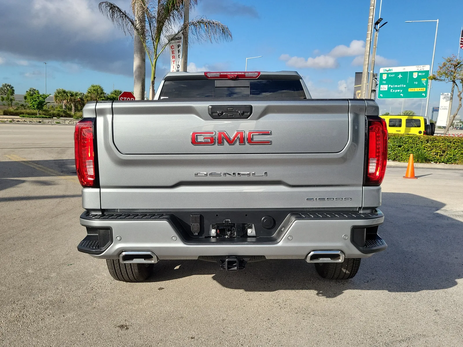 2026 GMC Sierra 1500 Denali photo 6