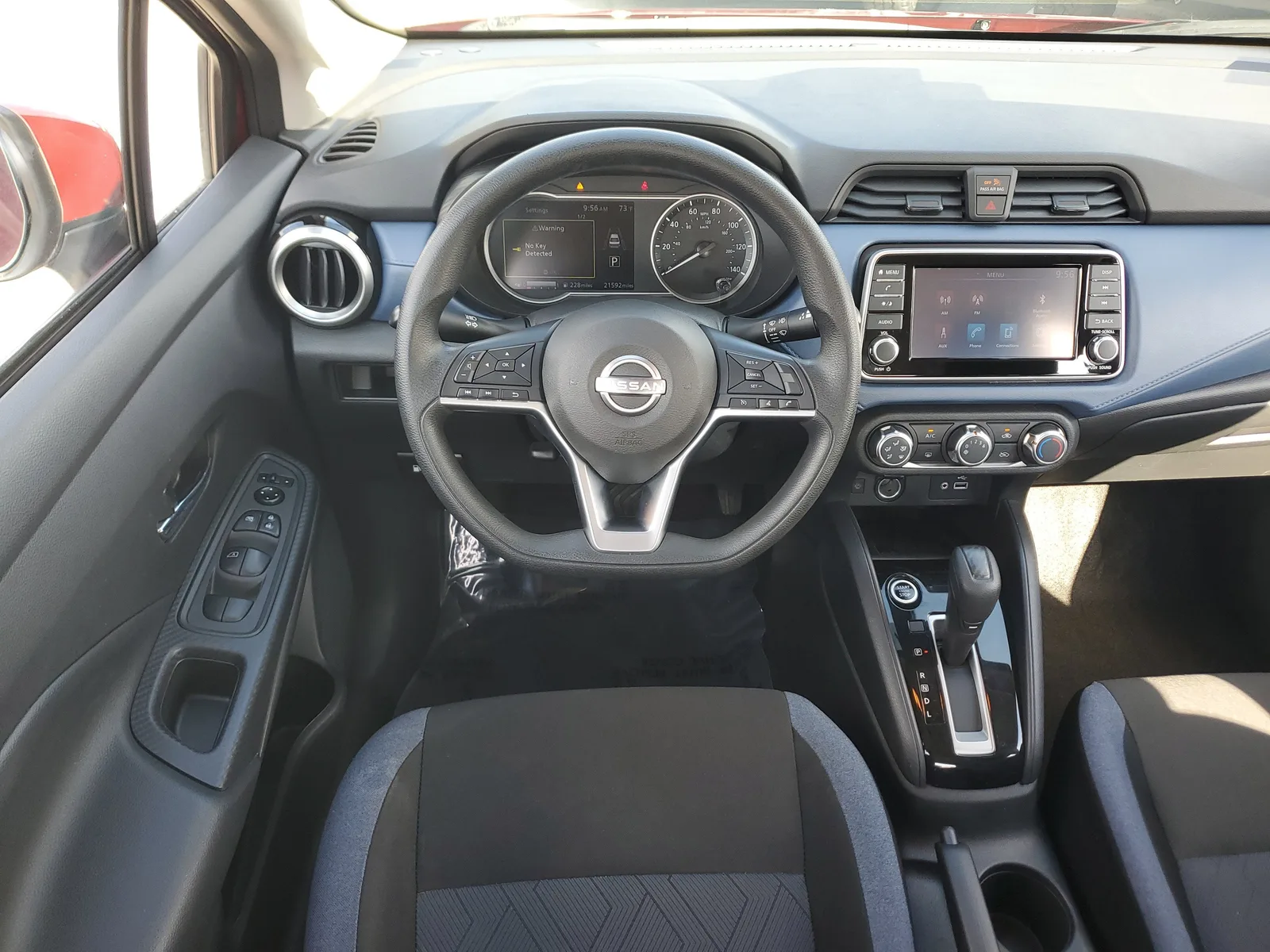 2025 Nissan Versa SV photo 17