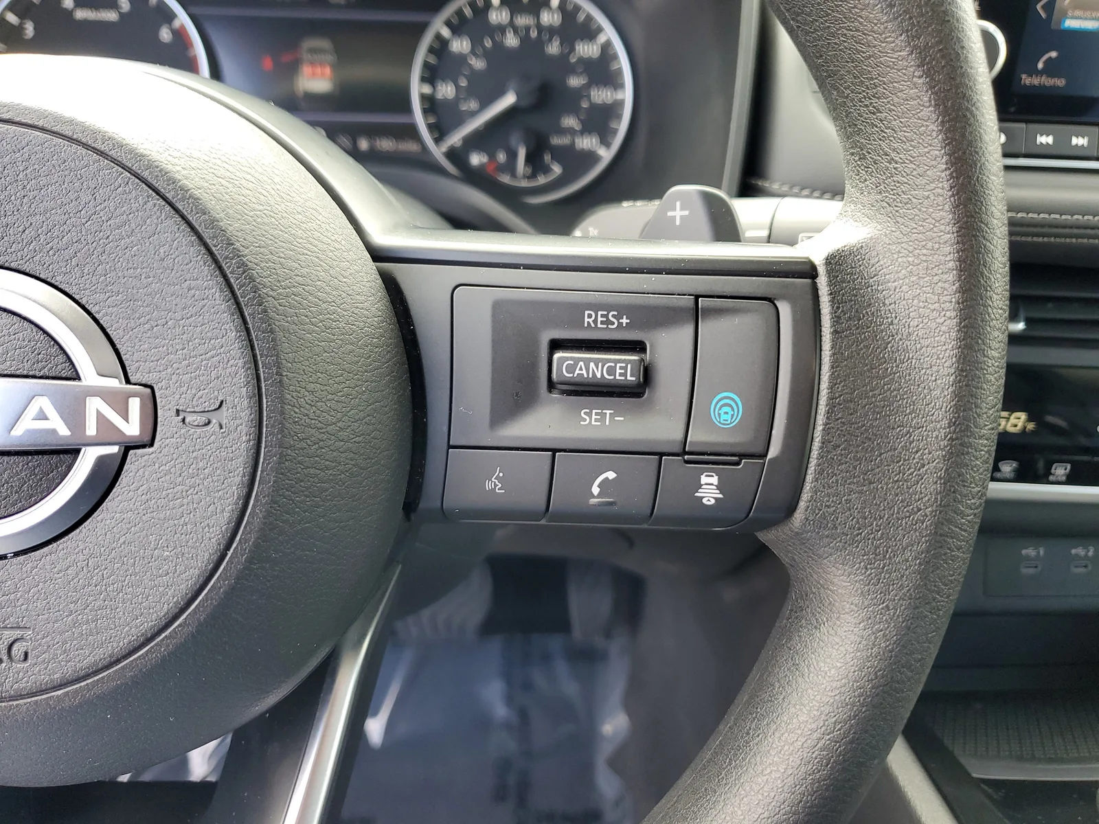 2024 Nissan Rogue SV photo 23